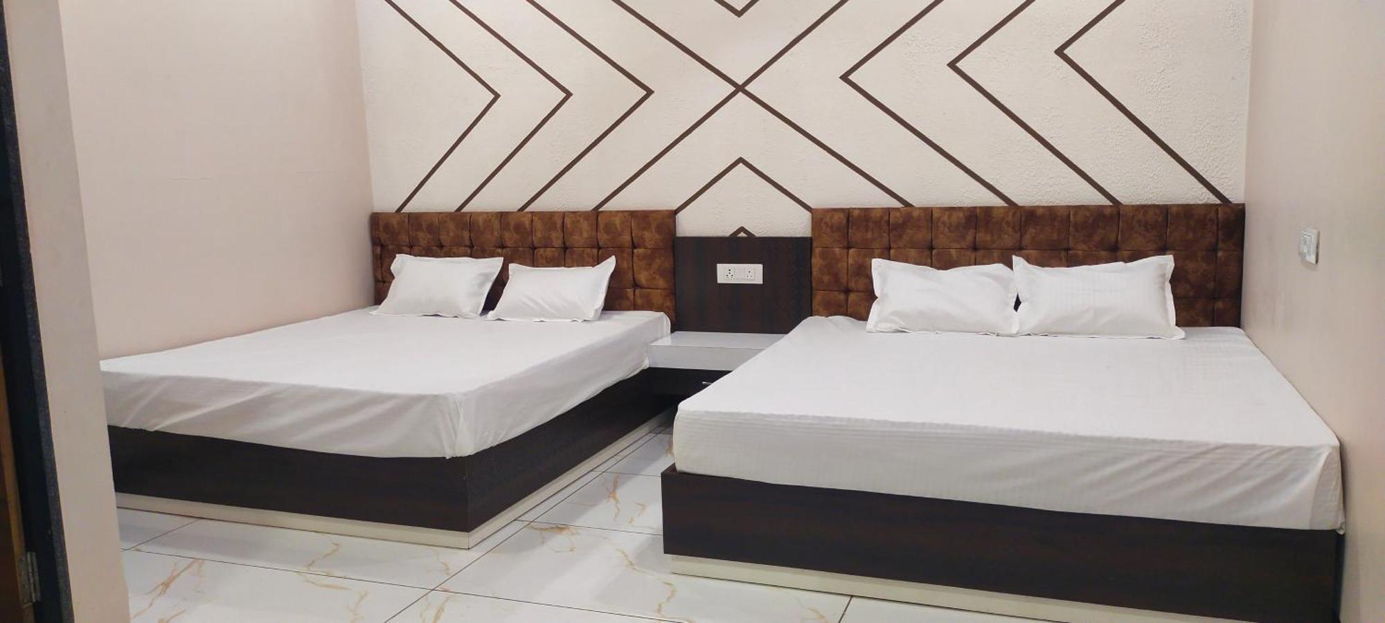 Anant Home Stay อุจเจน ภายนอก รูปภาพ